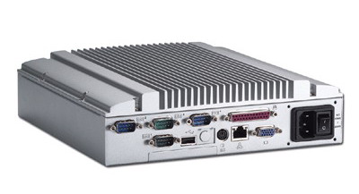 艾訊最新推出無風扇、穩固的嵌入式系統 – eBOX746A-FL