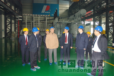 國(guó)內(nèi)知名變壓器專家錢(qián)梓弘考察人民輸變電超高壓生產(chǎn)基地