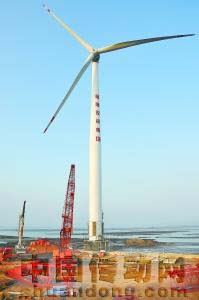 國內首臺5兆瓦海上風機矗立在福清市三山鎮東沙村海岬